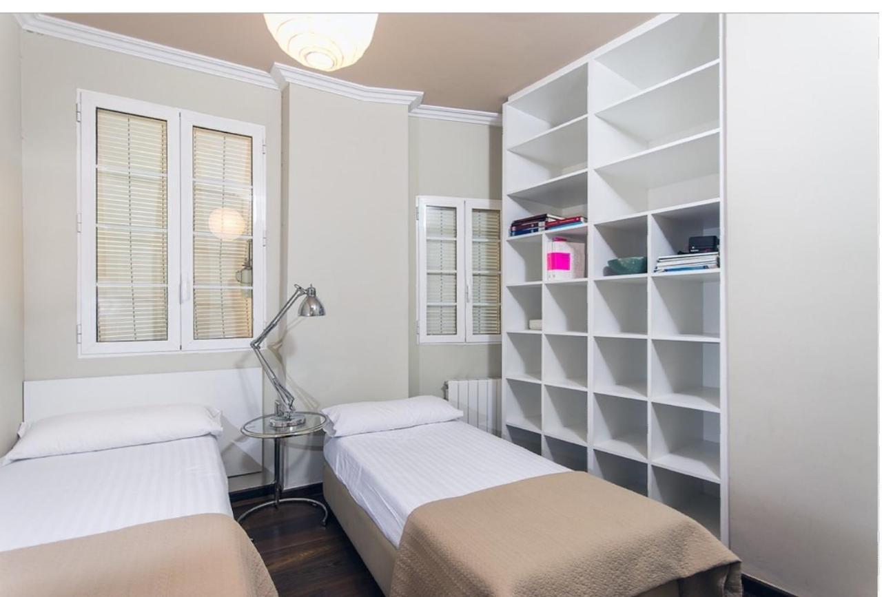 No Turistic Rental, Duplex Penthouse In The Historic Center, Valencia, Ideal For Those Looking To Stay In The City For A Season, Including Professionals And Students Buitenkant foto