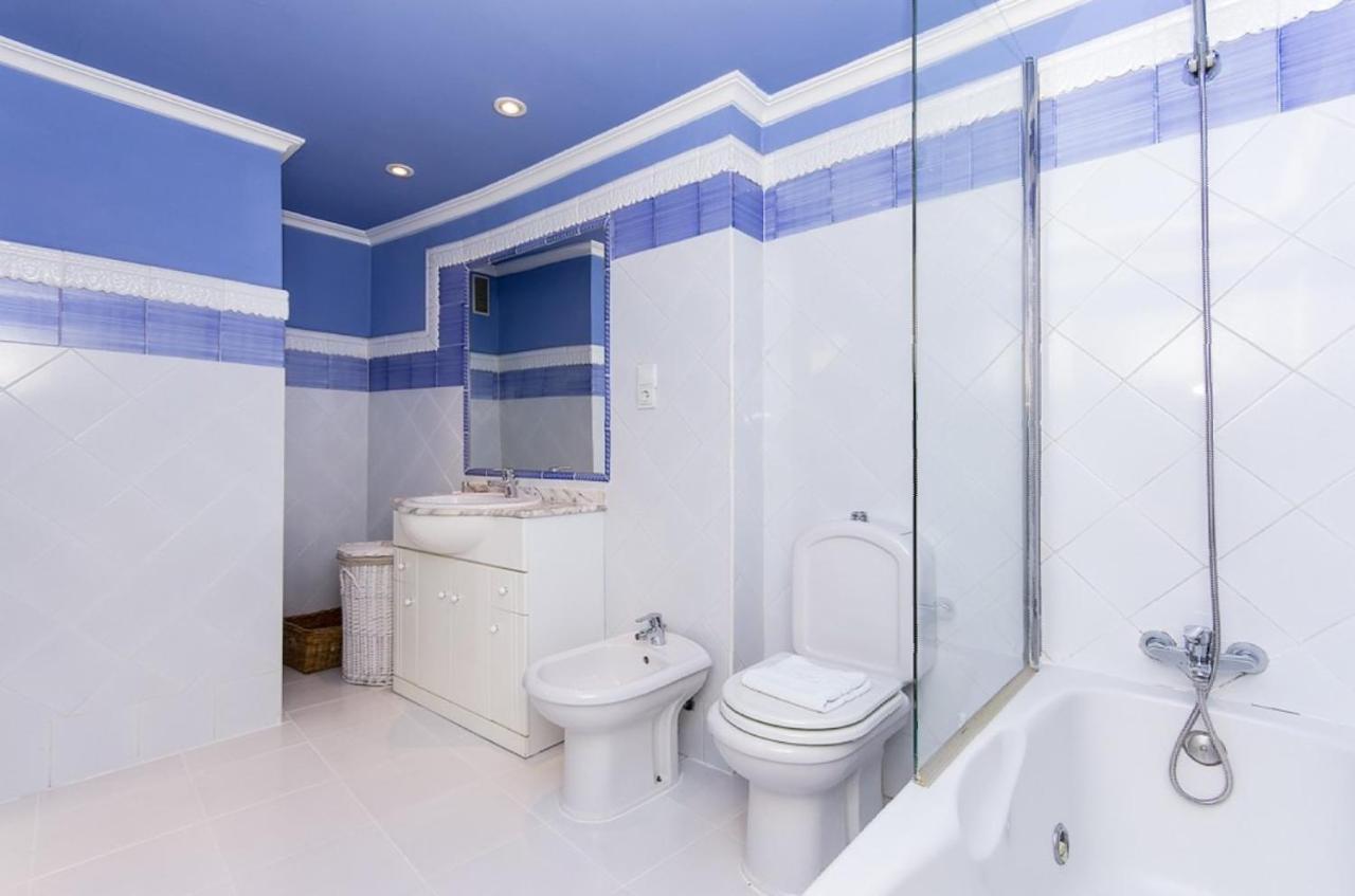 No Turistic Rental, Duplex Penthouse In The Historic Center, Valencia, Ideal For Those Looking To Stay In The City For A Season, Including Professionals And Students Buitenkant foto